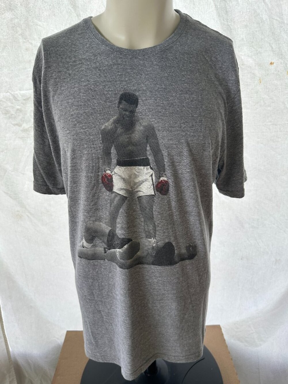 Muhammad Ali The Greatest Men's Gray T Shirt Size XL Cotton Polyester Rayon Floa